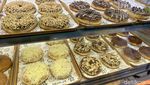 Nyam! Donat Kentang Jadul di Transmart Kokas Punya Topping Sultan Nyam! Donat Kentang Jadul di Transmart Kokas Punya Topping Sultan