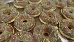Nyam! Donat Kentang Jadul di Transmart Kokas Punya Topping Sultan Nyam! Donat Kentang Jadul di Transmart Kokas Punya Topping Sultan