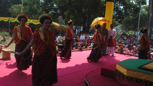 Ilustrasi Tari Lenggo Mbojo.