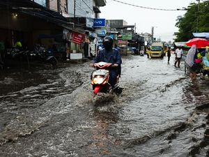 Doa Saat Hujan Lebat agar Terhindar dari Bahaya