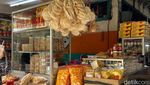 Martabak Mini Valencia Jadi Jajanan Legendaris di Pasar Puri Indah