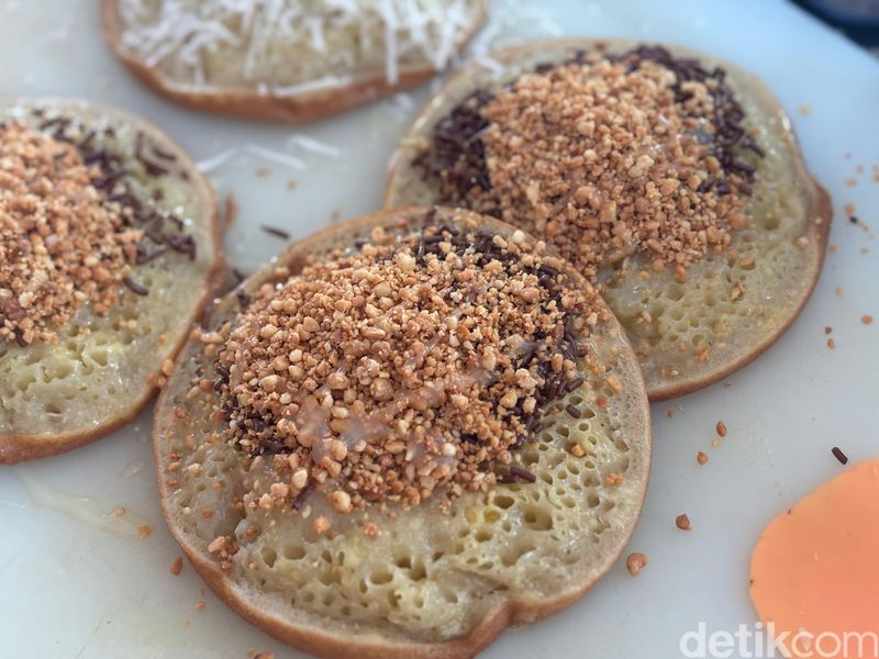 Martabak Mini Valencia Martabak Mini Valencia di Pasar Puri Indah.