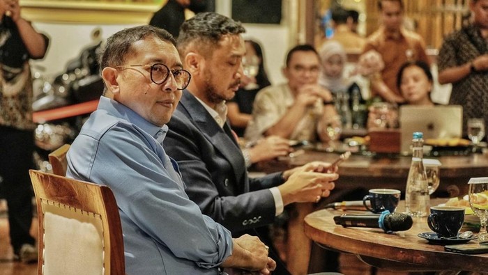 Menbud Fadli Zon Menbud Fadli Zon