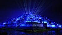 Penyinaran Candi Borobudur menjadi momen istimewa karena situs warisan dunia itu terakhir ikut serta pada peringatan ke-70 tahun PBB.