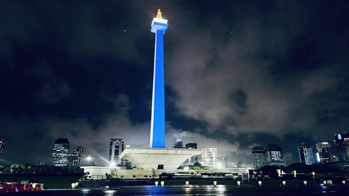 Monas hingga Borobudur Berwarna Biru Peringati Hari PBB Indonesia turut memperingati 80 tahun Perserikatan Bangsa-Bangsa melalui kampanye global #UNBlue dengan menyalakan Monas, Bundaran HI, dan Candi Borobudur dalam warna biru khas PBB.