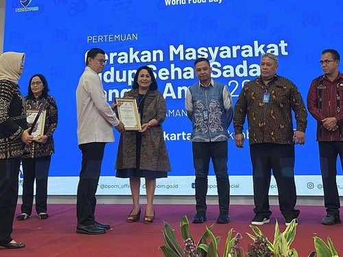 Pasar Kertawaringin Sari mendapat penghargaan lomba pasar pangan aman berbasis komunitas tingkat nasional di Jakarta. (dok. Pemkot Denpasar)
