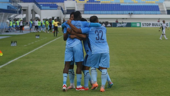 Persela vs PSS Sleman Laga Championship Persela vs PSS Sleman di Stadion Surajaya