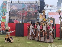 Kolaborasi Banjar dan Hotel Warnai Parade Budaya The Nusa Dua Festival 2025