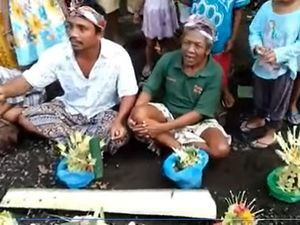 Gocek Taluh, Tradisi Mengadu Telur Rakyat Bali yang Sarat Makna