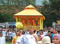 Hanta Ua Pua, Warisan Adat Bima untuk Mengenang Masuknya Islam di Tanah Mbojo