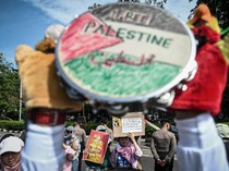 Aksi Solidaritas untuk Palestina Warnai Depan Kedubes AS di Jakarta
