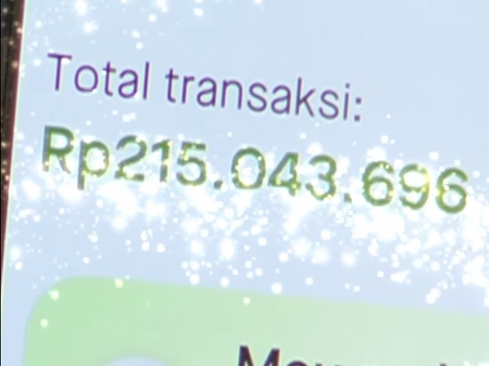 Amanda Manopo menunjukkan total belanja online sejak Januari hingga Oktober 2025.