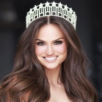 Audrey Eckert dinobatkan sebagai Miss USA 2025. Dengan kemenangan ini, Audrey Eckert akan mewakili Amerika Serikat ke Thailand pada November mendatang untuk bersaing di ajang Miss Universe 2025. Foto: dok. Instagram @audreyeckert_