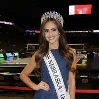 Selain itu, ia juga mengkhususkan diri di bidang periklanan dan hubungan masyarakat.  Foto: dok. Instagram @audreyeckert_