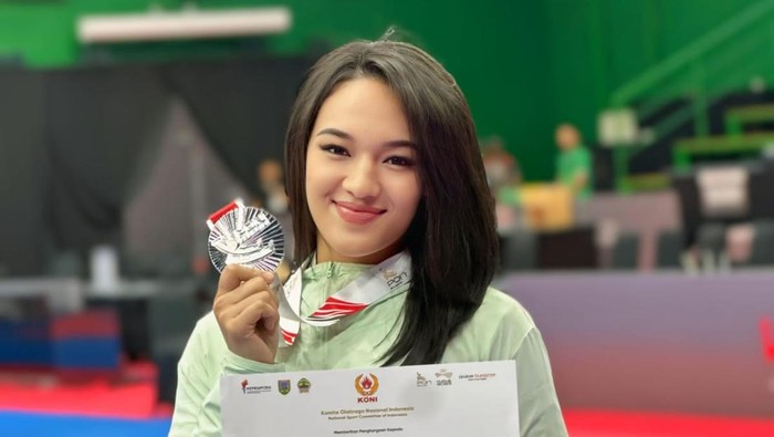 Bripda Jessica Tety Debora meraih medali pada PON Bela Diri 2025. Bripda Jessica Tety Debora meraih medali pada PON Bela Diri 2025.