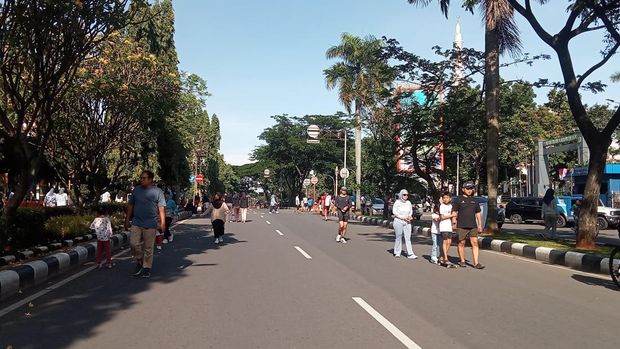 CFD di Jalan Tegar Beriman, Cibinong, Bogor (Sholihin/detikcom) CFD di Jalan Tegar Beriman, Cibinong, Bogor (Sholihin/detikcom)