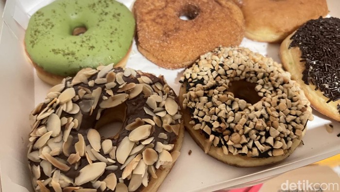 Laris 2.500 Buah Sehari, Begini Kenikmatan Donat Kentang Jadul di Kokas