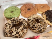 Laris 2.500 Buah Sehari, Begini Kenikmatan Donat Kentang Jadul di Kokas