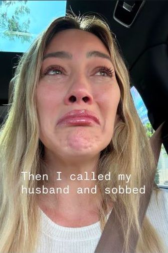 Hilary Duff Nangis Kopi Tumpah ke Tas