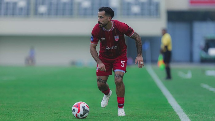 Bek Persis Solo Jordy Tutuarima Cedera, Harus Menepi 2-3 Minggu