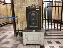 Intip Koleksi Brankas Raksasa Museum Mandiri, Beratnya Setara Gajah!