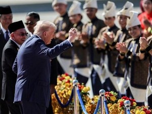 Joget ala Trump hingga Jokes Penjara Anwar Ibrahim di Malaysia