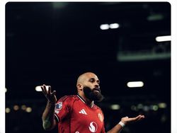 Meme Kocak MU Salip Liverpool yang Kalah Terus