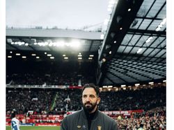 Meme Kocak MU Salip Liverpool yang Kalah Terus