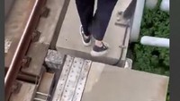 Cerita Penumpang Gemetar Jalan Kaki di Lintasan gegara LRT Jabodebek Gangguan Cerita Penumpang Gemetar Jalan Kaki di Lintasan gegara LRT Jabodebek Gangguan