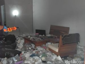 Viral Mayat Pria Ditemukan Dalam Kamar Penuh Sampah di Pati