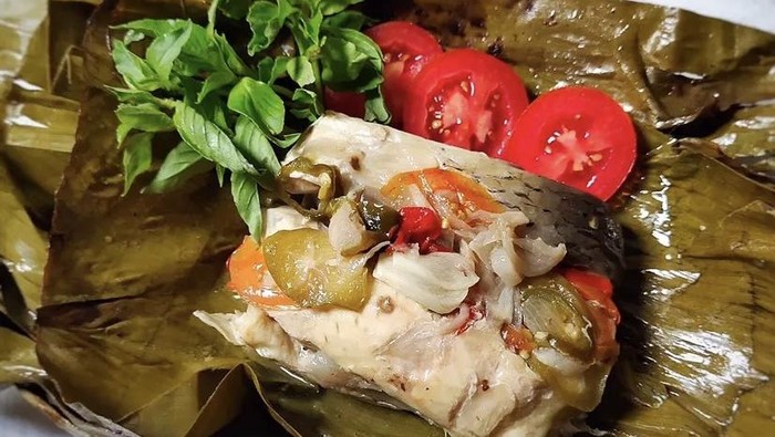 Pepes Ikan Jelawat (Foto: Cookpad/dapuralamamajasmine) Pepes Ikan Jelawat (Foto: Cookpad/dapuralamamajasmine)