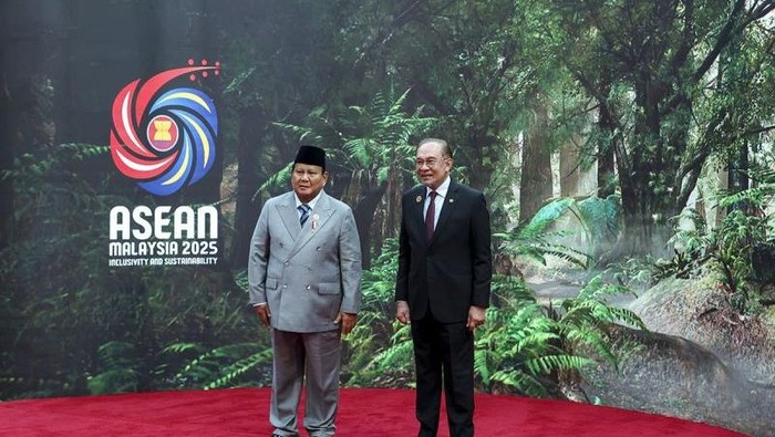 Prabowo Disambut Anwar Ibrahim Prabowo Disambut Anwar Ibrahim
