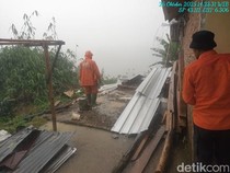 Longsor Karanganyar Rusak 1 Rumah-Tutup Jalan Tawangmangu