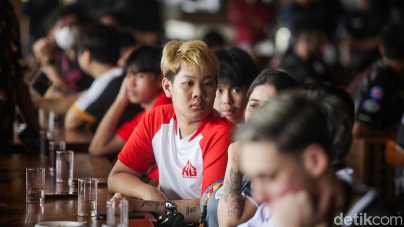 Seluruh tim eSport Free Fire sudah tiba ke Jakarta menjelang Free Fire World Series (FFWS) Global Finals 2025. Mereka siap bertanding akhir bulan ini, Senin (27/10/2025).