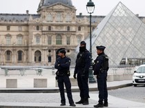 Dunia Hari Ini: Tersangka Pembobol Museum Louvre Ditangkap