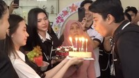Cie... Aliando Ultah ke-29 Dapat Surprise dari Richelle Skornicki Cie... Aliando Ultah ke-29 Dapat Surprise dari Richelle Skornicki