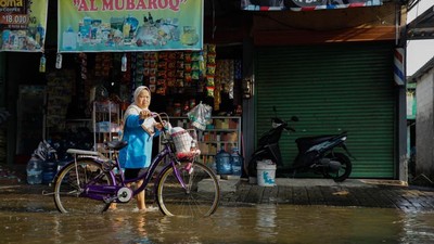 Luthfi Minta BPBD Jateng Stanby 1 X 24 Jam Cek Korban Banjir Semarang-Demak