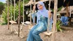 Baby Margaretha Lagi Belajar Berhijab Baby Margaretha Lagi Belajar Berhijab