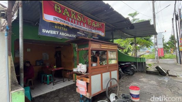 Bakso babi di Ngestiharjo, Kasihan, Bantul, Senin (27/10/2025). Bakso babi di Ngestiharjo, Kasihan, Bantul, Senin (27/10/2025).