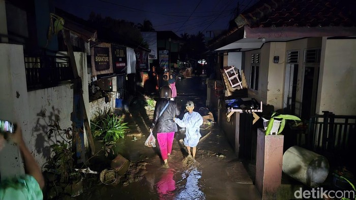 Banjir di Sukabumi Banjir di Sukabumi