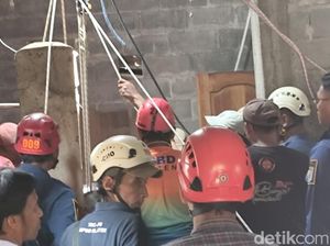 Momen Dramatis Evakuasi Nenek 69 Tahun Tercebur Sumur 15 Meter di Klaten