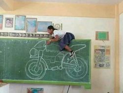 Bukan Photoshop! Gambar Lucu Ini Bikin Logika Ikutan Error