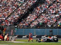 Momen Ngeri Marshal Nyaris Tertabrak Mobil F1 di GP Meksiko