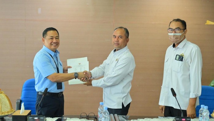 Hamzah Ahmad Pelaksana Tugas (Plt) Direktur Utama Perusahaan Daerah Air Minum (PDAM) Kota Makassar, Hamzah Ahmad menekankan komitmen pihaknya untuk memperkuat tata kelola dan akuntabilitas perusahaan.