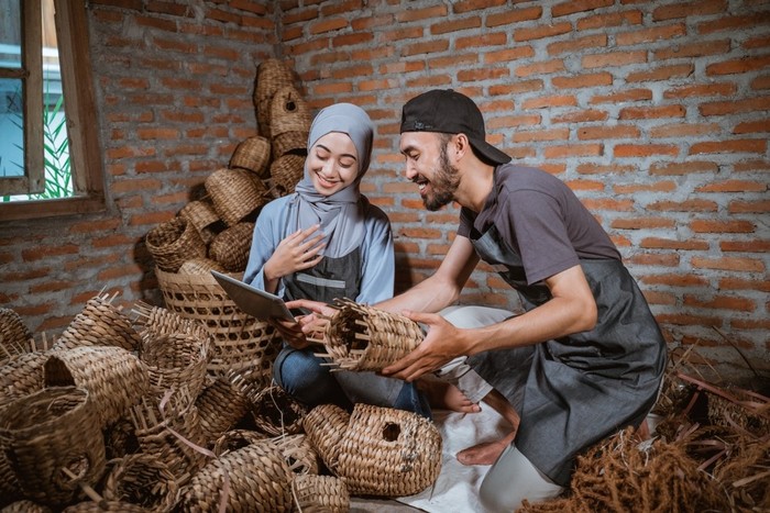 Ilustrasi belanja online Ilustrasi belanja online