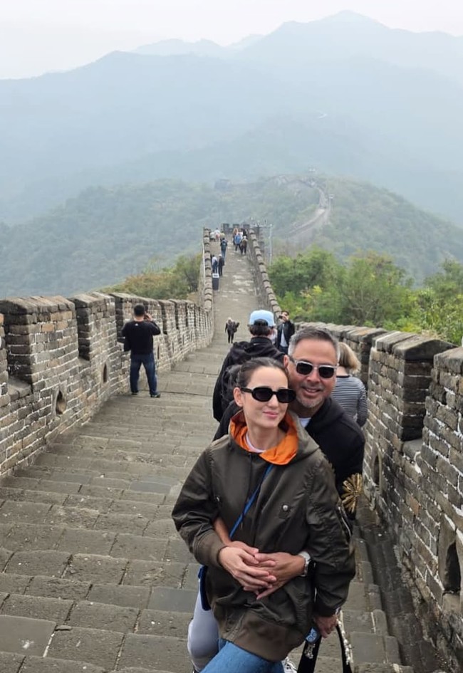 Julie Estelle dan David sendiri diketahui menikah pada 25 Februari 2021. David sendiri diketahui merupakan seorang pembalap Indonesia. Foto: Instagram/@julstelle