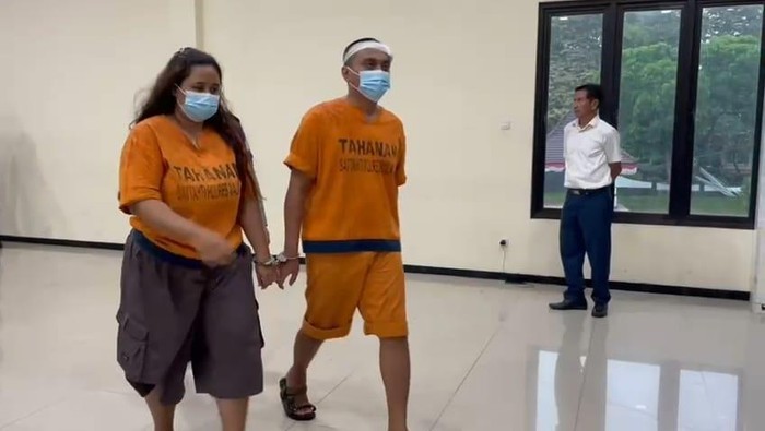 Kakak paksa adik nyabu di Malang HL alias Koko (28) dan istrinya DA (30) yang memaksa adik perempuannya nyabu saat di Polres Malang