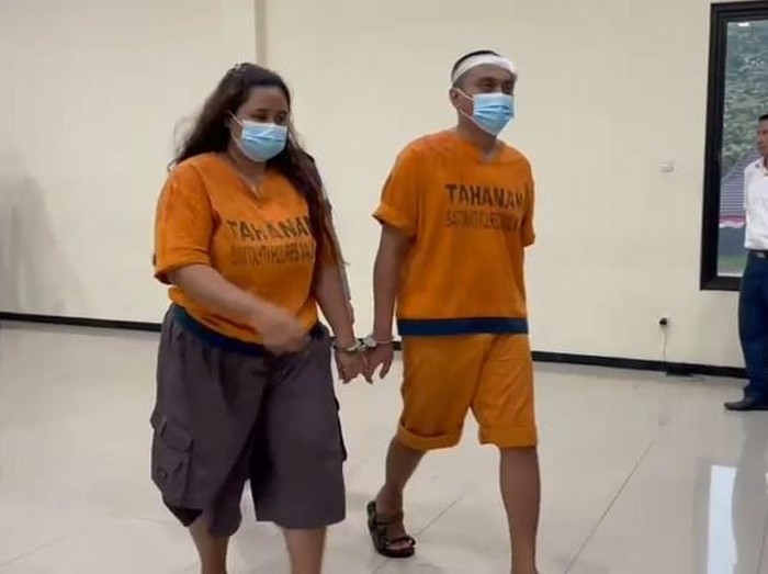 Kakak paksa adik nyabu di Malang HL alias Koko (28) dan istrinya DA (30) yang memaksa adik perempuannya nyabu saat di Polres Malang