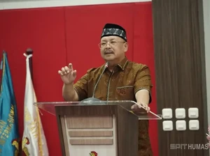 Beri Kuliah Umum di Unhas, Komjen Chryshnanda Bicara Hukum Simbol Kemanusiaan