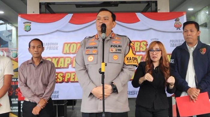 Kapolres Pelabuhan Tanjung Priok AKBP Martuasah Hermindo Tobing Kapolres Pelabuhan Tanjung Priok AKBP Martuasah Hermindo Tobing (dok istimewa)